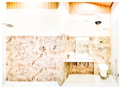 Fotografie z fotogalerie ubytování Boost Go Resort Peach-wood Nainital v destinaci Rāmgarh