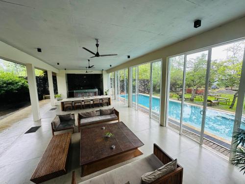 Kolam renang di atau dekat dengan Villa 14