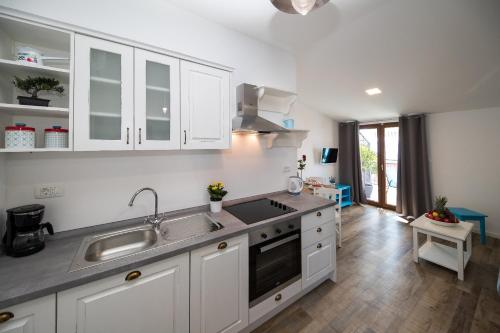 MAJDA M Apartment 100m from the sandy beach