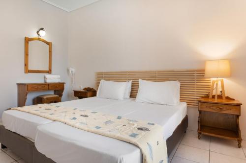 Ένα ή περισσότερα κρεβάτια σε δωμάτιο στο Anamar Zante 4 Star Hotel