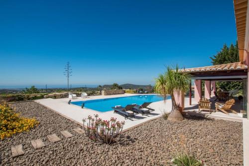 Villa Mujeira