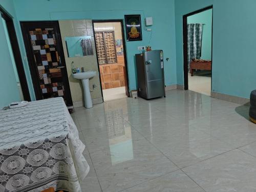 Μια τηλεόραση ή/και κέντρο ψυχαγωγίας στο Sai Krupa Home Stay