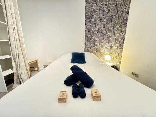 Chambre Neuf Ecluses 2e etage