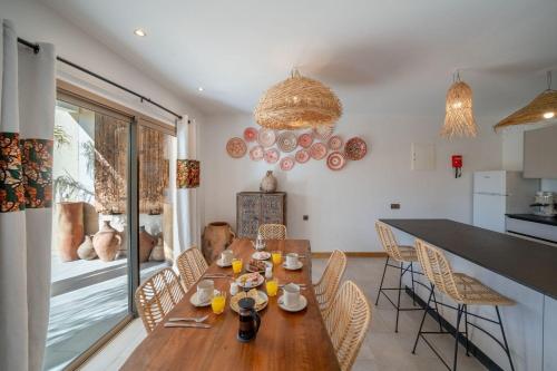 Η κουζίνα ή μικρή κουζίνα στο Villa Aromi