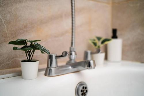 Koupelna v ubytování Central Apartment In Belfast City Centre