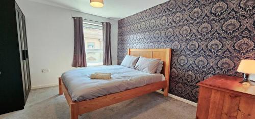 Postel nebo postele na pokoji v ubytování Central Apartment In Belfast City Centre