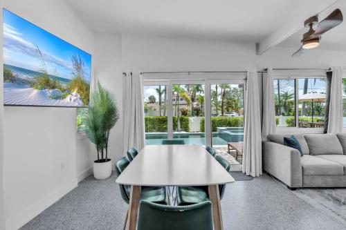 Istumisnurk majutusasutuses The Palm Leaf home