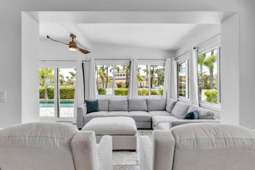 Istumisnurk majutusasutuses The Palm Leaf home