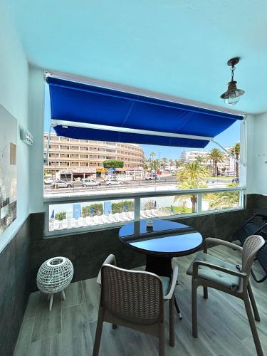 Cosy Pool View Apartment Tinache