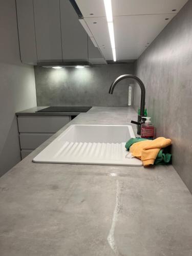 F2 Vue mer - Piscine - Climatisation - Parking