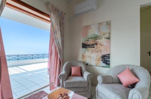 Posezení v ubytování Villa Cleopatra - Seaview, Pool & Tennis court