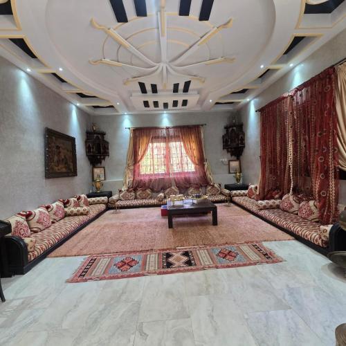 Fotografie z fotogalerie ubytování Luxury Villa With Private Pool v destinaci Aït Bou Zguia