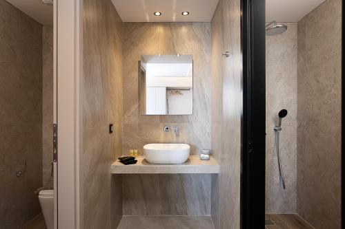 Koupelna v ubytování Celeste Bali Suites