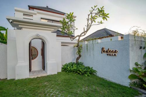 Bangunan di mana terletaknya vila ini