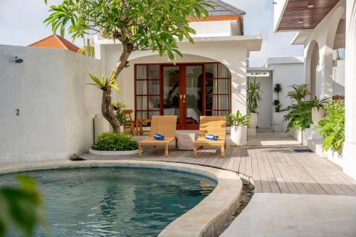 Kolam renang di atau dekat dengan Hastana Villa