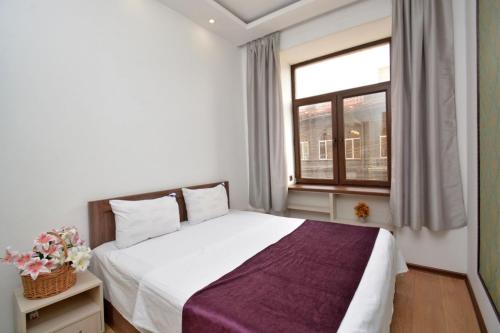 Apatrment with balcony on Nalbandyan street