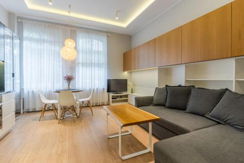 Apartament przy Placu Zebrań Ludowych