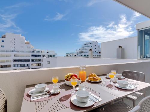 Penthouse T4 com Vista Mar em Quarteira