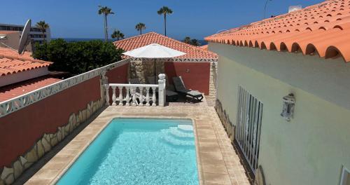 Πισίνα στο ή κοντά στο Casa Barmalei Private Pool & Rooftop Terrace Ocean View, Tenerife