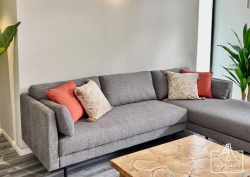 Le Solaris Grand T3 en RDC avec Piscine, Terrasse & Parking