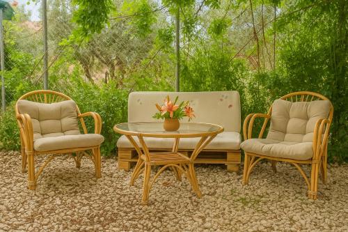 Marina's Garden Nests - Holiday Bliss Getaways