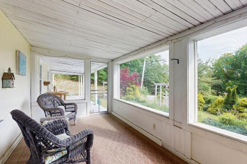 Κήπος έξω από το The Wolfeboro House