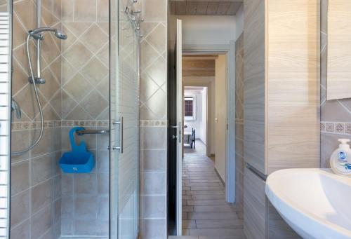 Et badeværelse på GuestHost - La Ca' Rosa