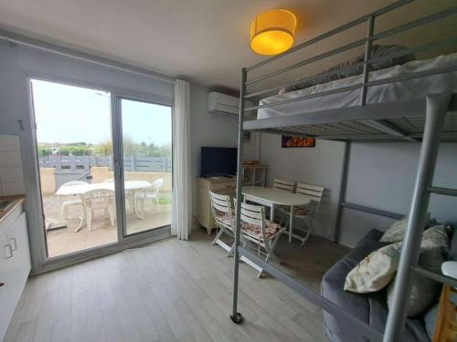 Studio rénové avec climatisation, terrasse et parking à Marseillan-Plage - FR-1-326-862