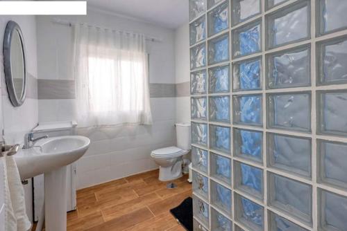 Casa Gardenia 200m Playa Aire Acondicionado y WiFi Familias y Parejas