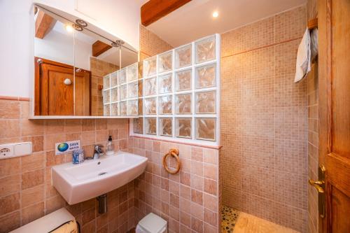 Koupelna v ubytování Sa Torreta Luxury Views 3 Bedrooms