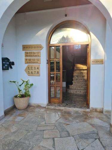 Η πρόσοψη ή η είσοδος του Hotel Bon Lloc