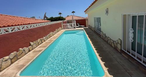 Πισίνα στο ή κοντά στο Casa Barmalei Private Pool & Rooftop Terrace Ocean View, Tenerife