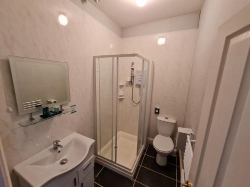 Ένα μπάνιο στο OYO Lavender House Hotel