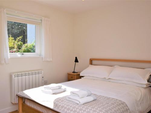 Postel nebo postele na pokoji v ubytování 1 Bed in Overstrand NCC53
