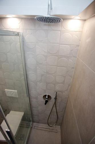 Koupelna v ubytování Arourahomes Spetses Town Suites