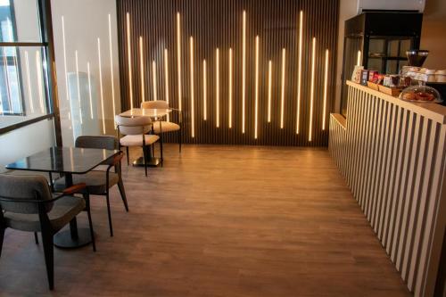 Restaurace v ubytování Max Suite Hotel