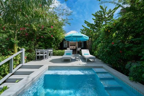 Der Swimmingpool an oder in der Nähe von Keyonna Beach - All Inclusive - Couples Only