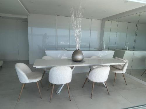 SEA VIEW LUXURY PENTHOUSE WITH SAUNA, JACUZZI AND POOL in VILLA ZADAR SUPERIOR