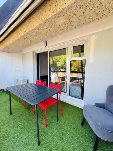 Studio vue berges avec piscine