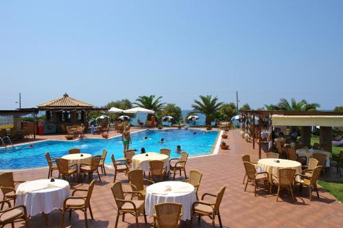 Fotografie z fotogalerie ubytování Hotel Oasis v destinaci Kyparissia