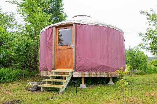 Κήπος έξω από το Farm Stay Yurt - 7 min St Albans