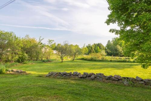 Κήπος έξω από το Farm Stay Yurt - 7 min St Albans