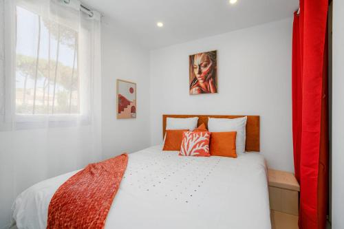 Ô Soleil Bright Apartment with Terrace and Private Parking