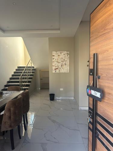 Φωτογραφία από το άλμπουμ του Gated 2BR Eureka Villa Lilayi σε Lusaka