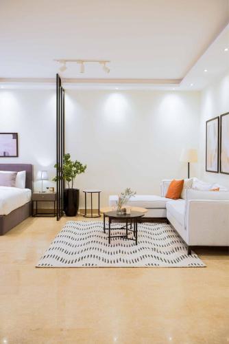 Homtel Residence AUC South 90s