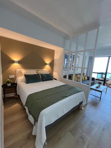 Apartamento recién renovado 1ª línea en Benalmádena