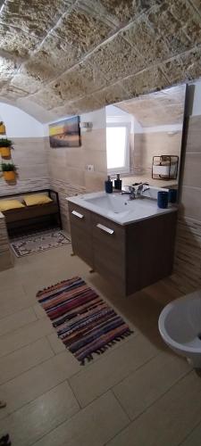 Kuchyň nebo kuchyňský kout v ubytování Townhome terrace, central location