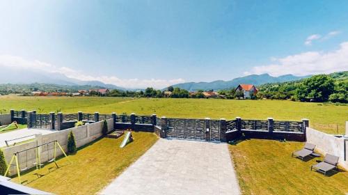 Naturlandskabet i nærheden af villaen