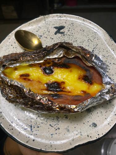 ホテルの敷地内または近くでの食事または食べ物