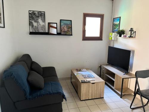 Maison avec terrasse et parking, à 350 m de la plage